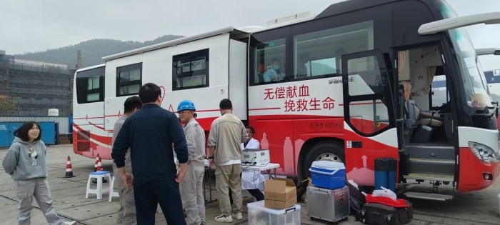 华丰船舶职工踊跃参与志愿献血活动